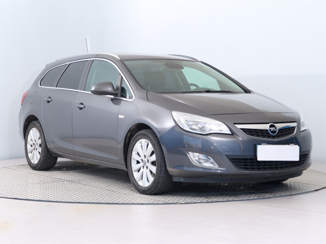 Opel Astra 2012