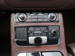 Audi A8 2011