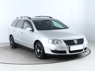 Volkswagen Passat, 2010