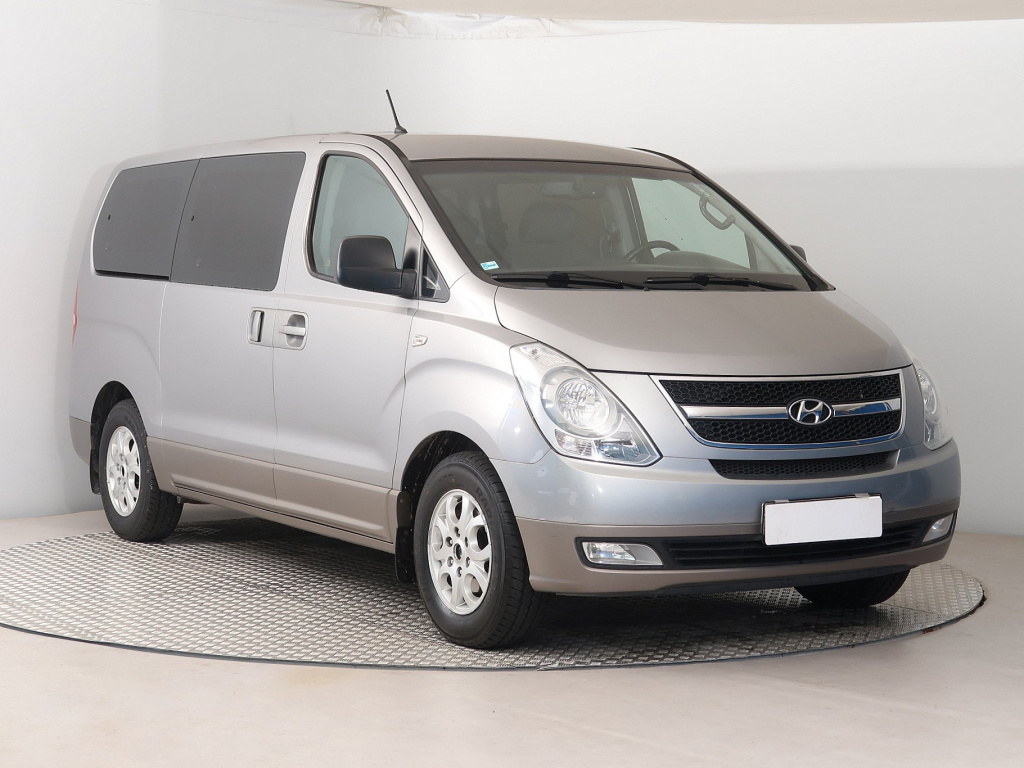 Hyundai H-1 Tour