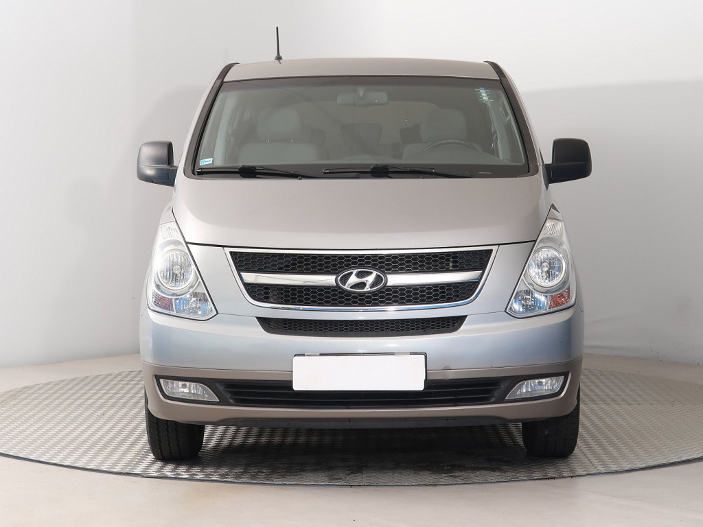 Hyundai H-1 Tour