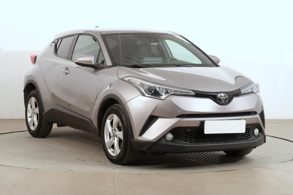 Toyota C-HR, 2017, 1.2 Turbo, 85kW