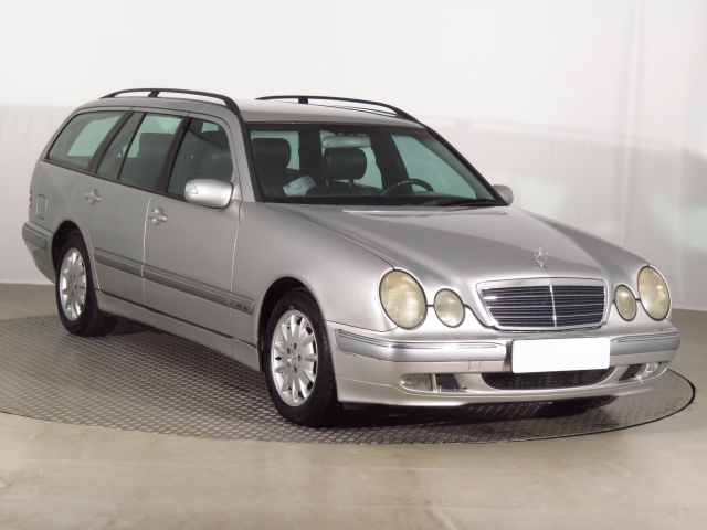 Mercedes-Benz E 2001