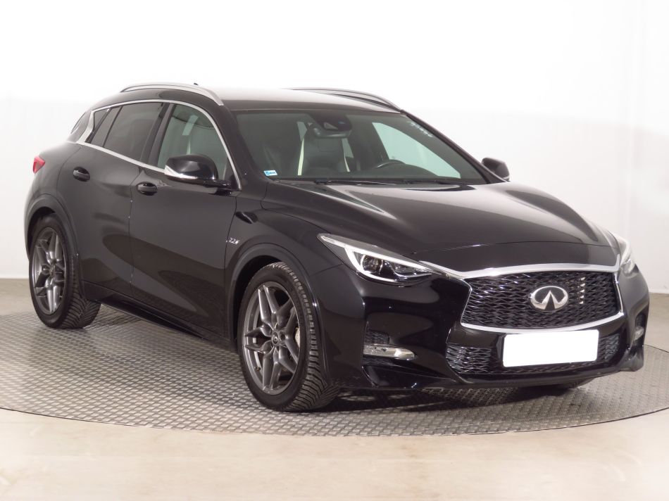 Infiniti Q30 - 2017