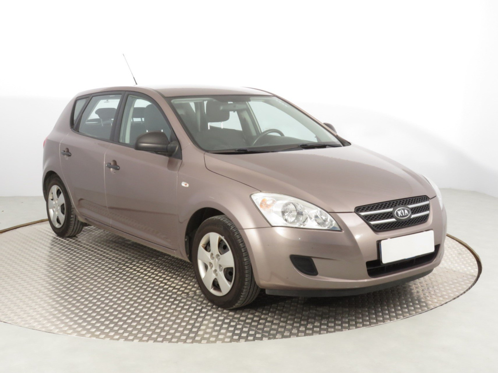 Kia Ceed, 2009, 1.4 CVVT, 77kW