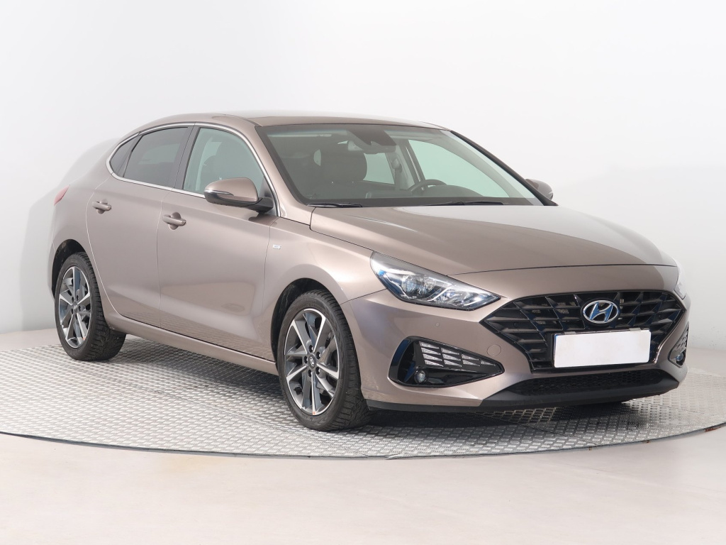 Hyundai i30 Fastback, 2022, 1.5 T-GDI MHEV, 117kW