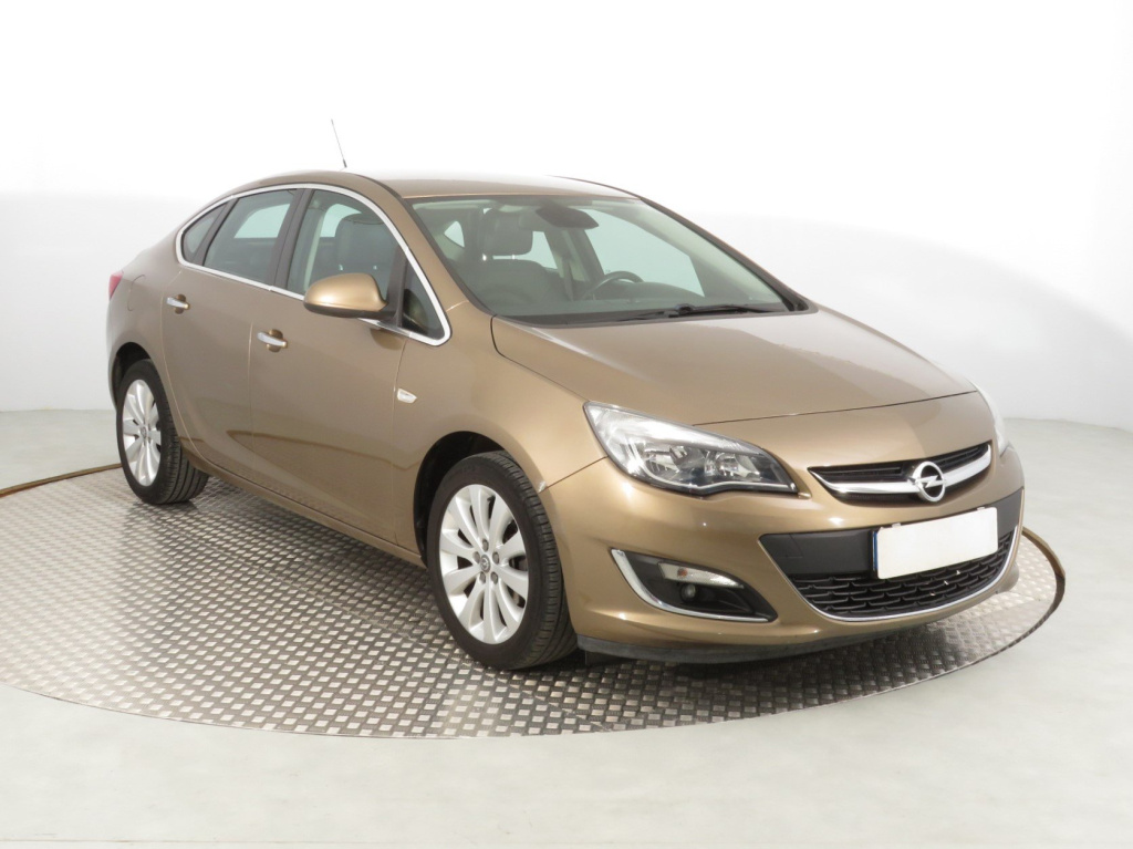 Opel Astra, 2013, 1.6 16V, 85kW