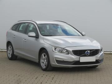 Volvo V60, 2015