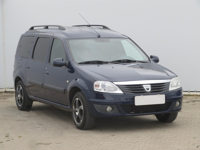 Dacia Logan 2011