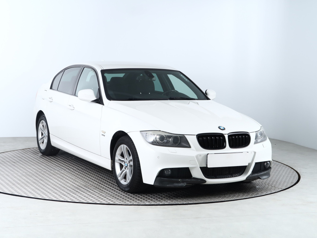 BMW 320 d xDrive, 2011, 320 d xDrive, 135kW, 4x4