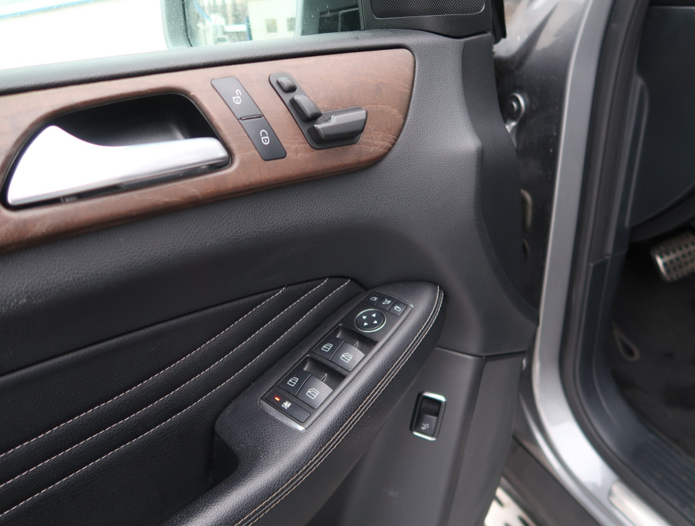 Mercedes-Benz ML