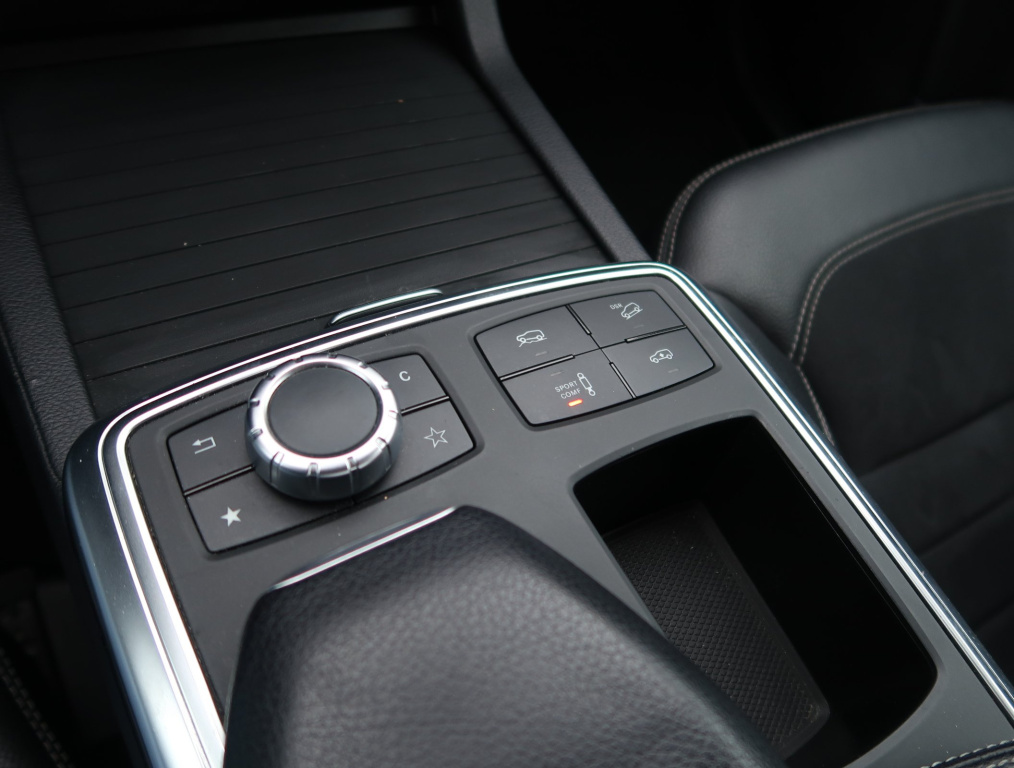 Mercedes-Benz ML