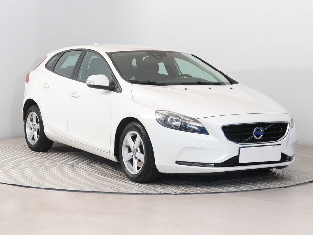 Volvo V40 2015