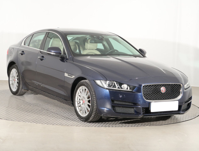 Jaguar XE 2017