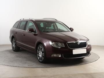 Škoda Superb, 2011