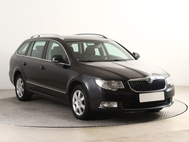 Škoda Superb 2012