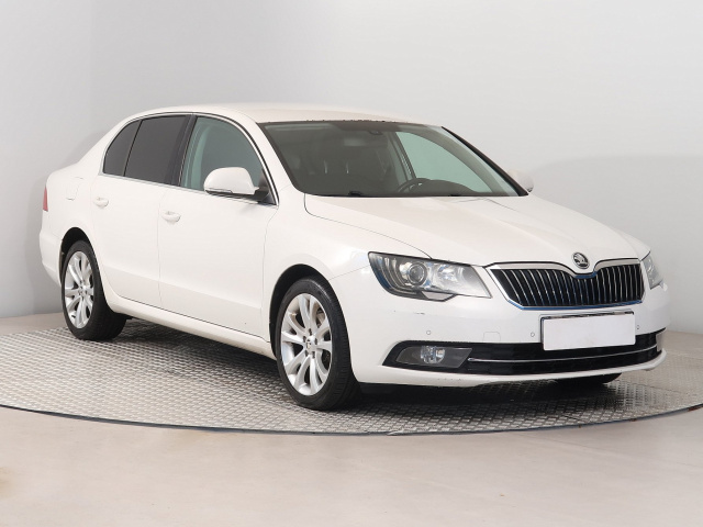 Škoda Superb 2013