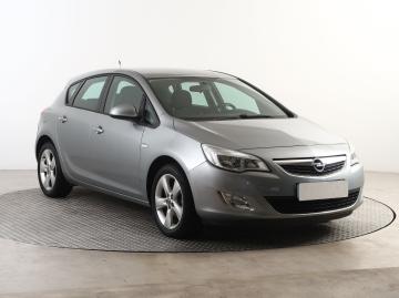 Opel Astra, 2012