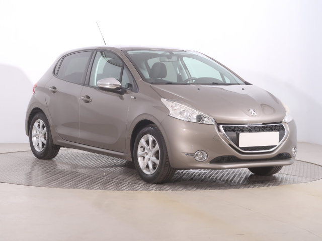 Peugeot 208 2015