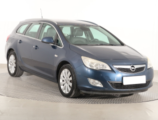 Opel Astra, 2011