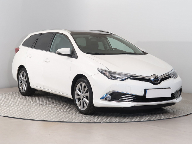 Toyota Auris 2015