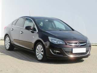 Opel Astra, 2013