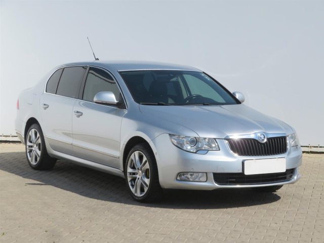 Škoda Superb 2010