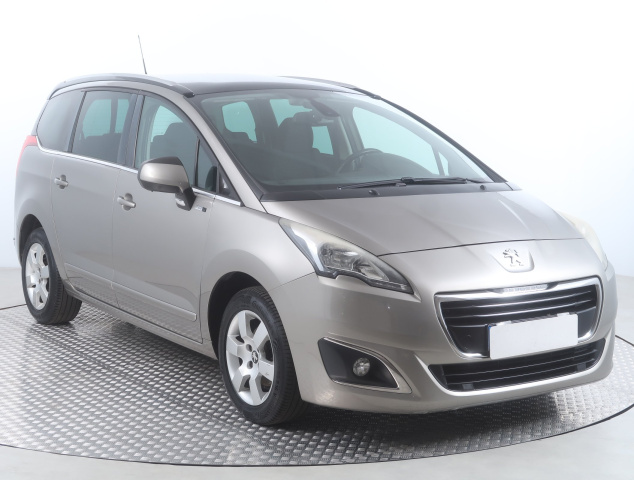 Peugeot 5008 2015