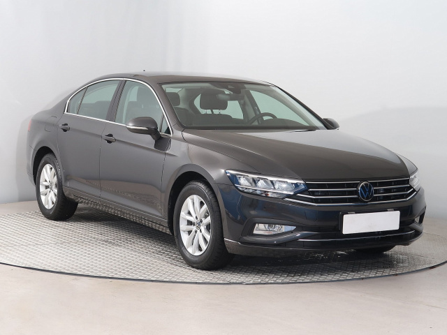 Volkswagen Passat 2022