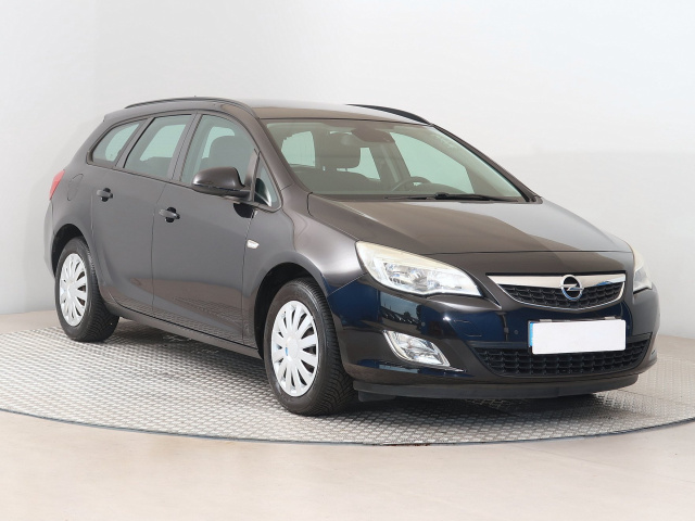 Opel Astra 2011