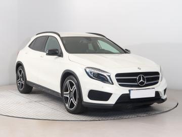 Mercedes-Benz GLA 220d, 2015