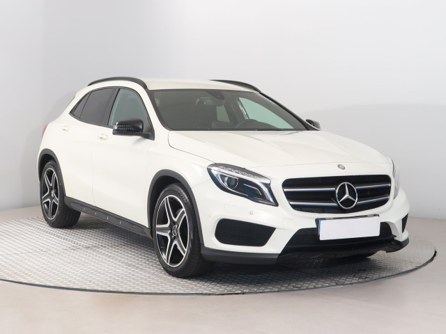 Mercedes-Benz GLA 2015