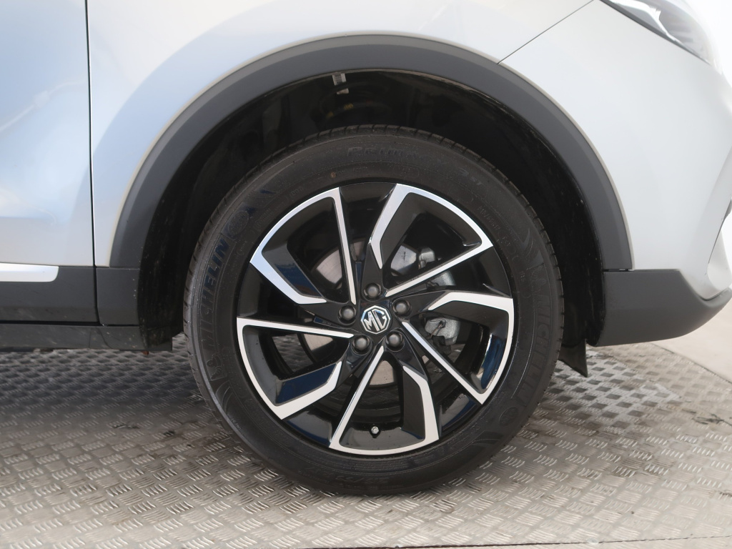 MG ZS SUV