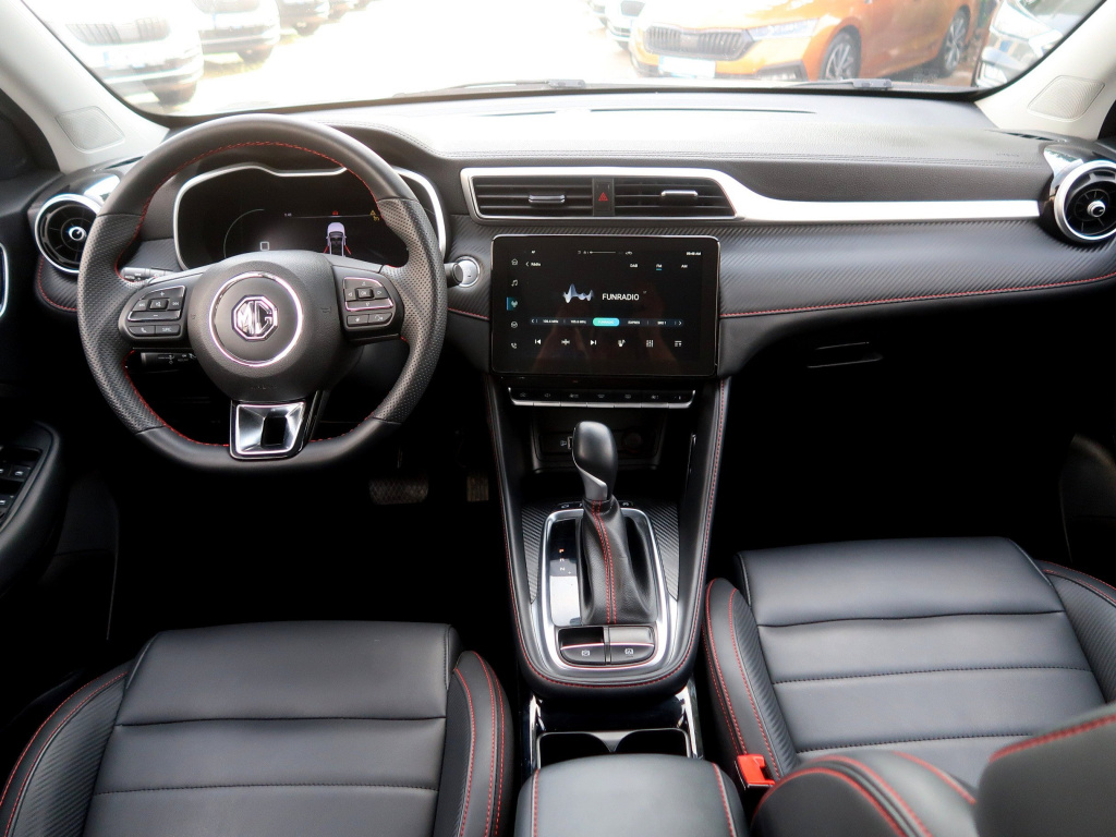 MG ZS SUV
