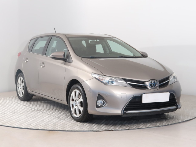 Toyota Auris 2014