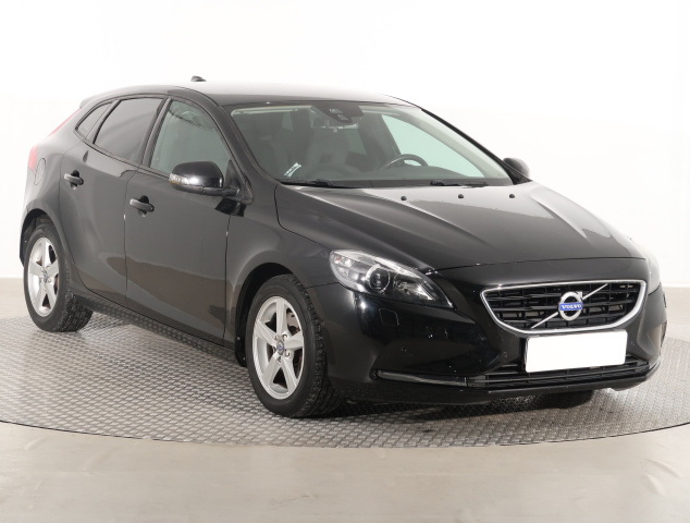 Volvo V40 2015