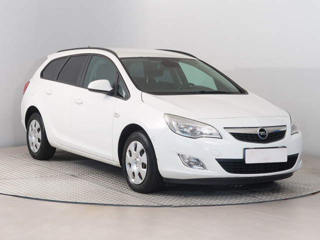 Opel Astra 2012