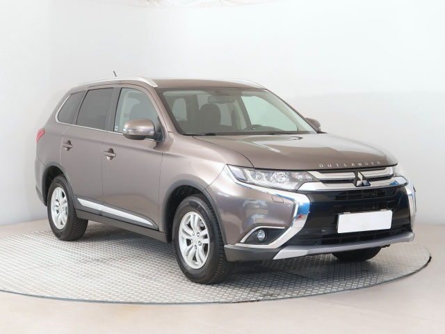 Mitsubishi Outlander 2016