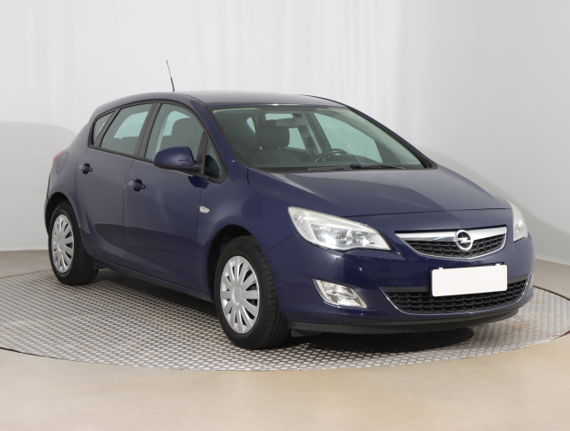 Opel Astra 2012