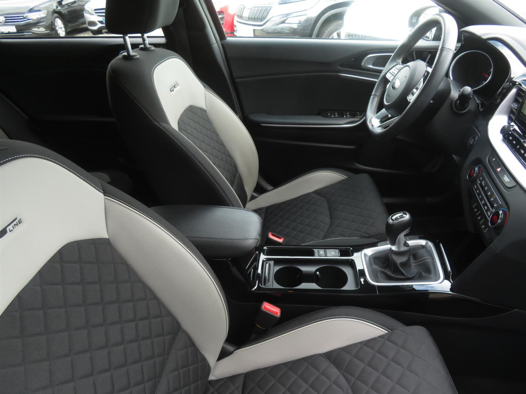 Kia ProCeed