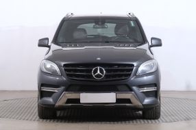 Mercedes-Benz ML - 2012