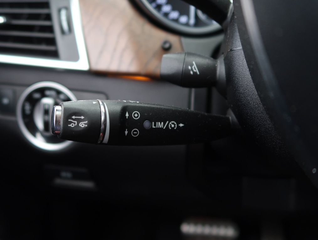 Mercedes-Benz ML