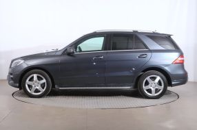 Mercedes-Benz ML - 2012