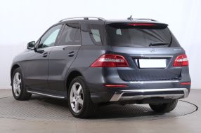 Mercedes-Benz ML - 2012