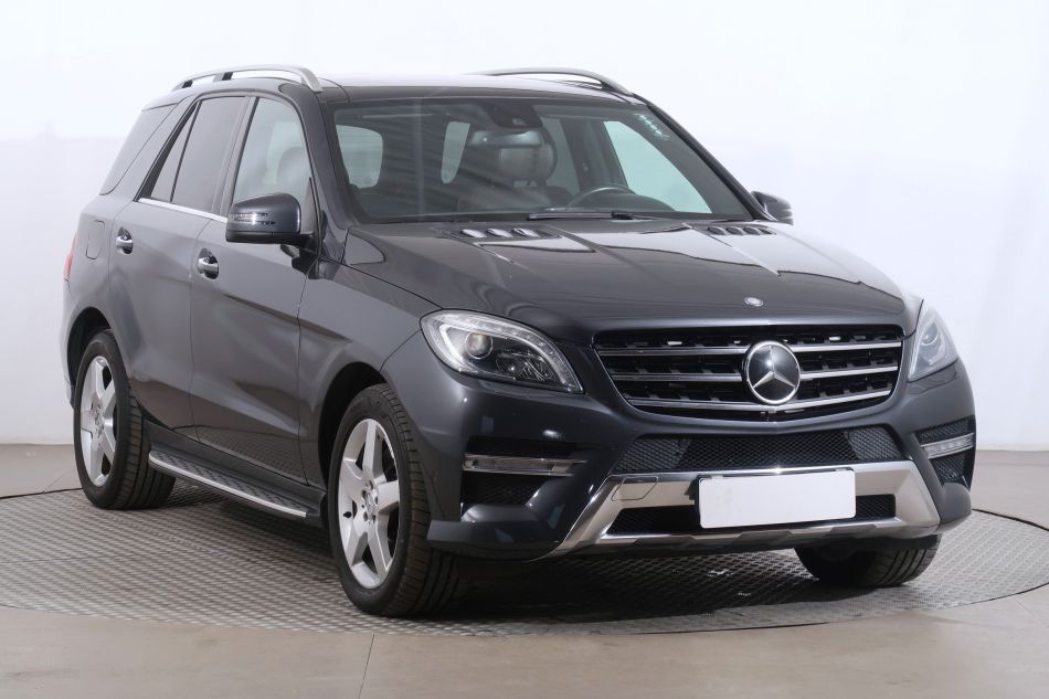 Mercedes-Benz ML - 2012