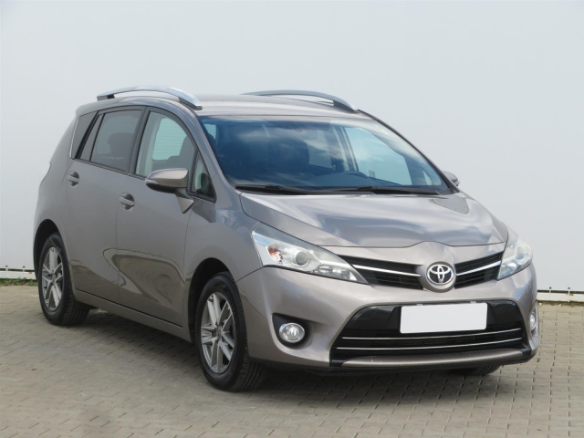 Toyota Verso 2015