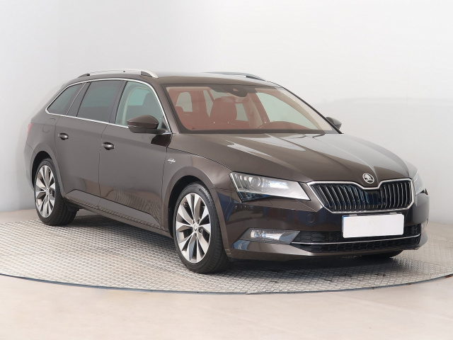 Škoda Superb 2016