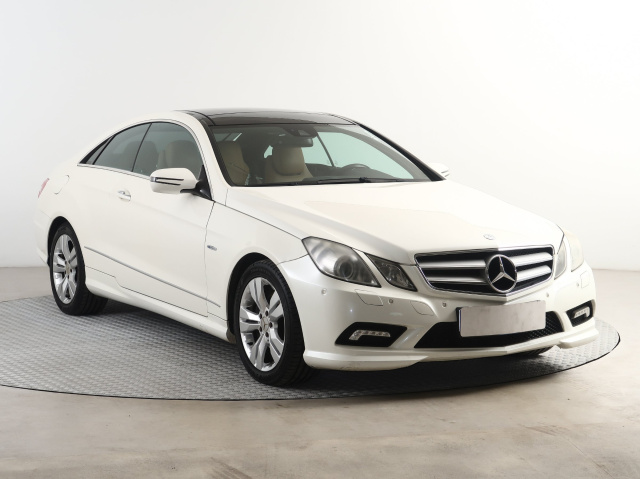 Mercedes-Benz E 2010