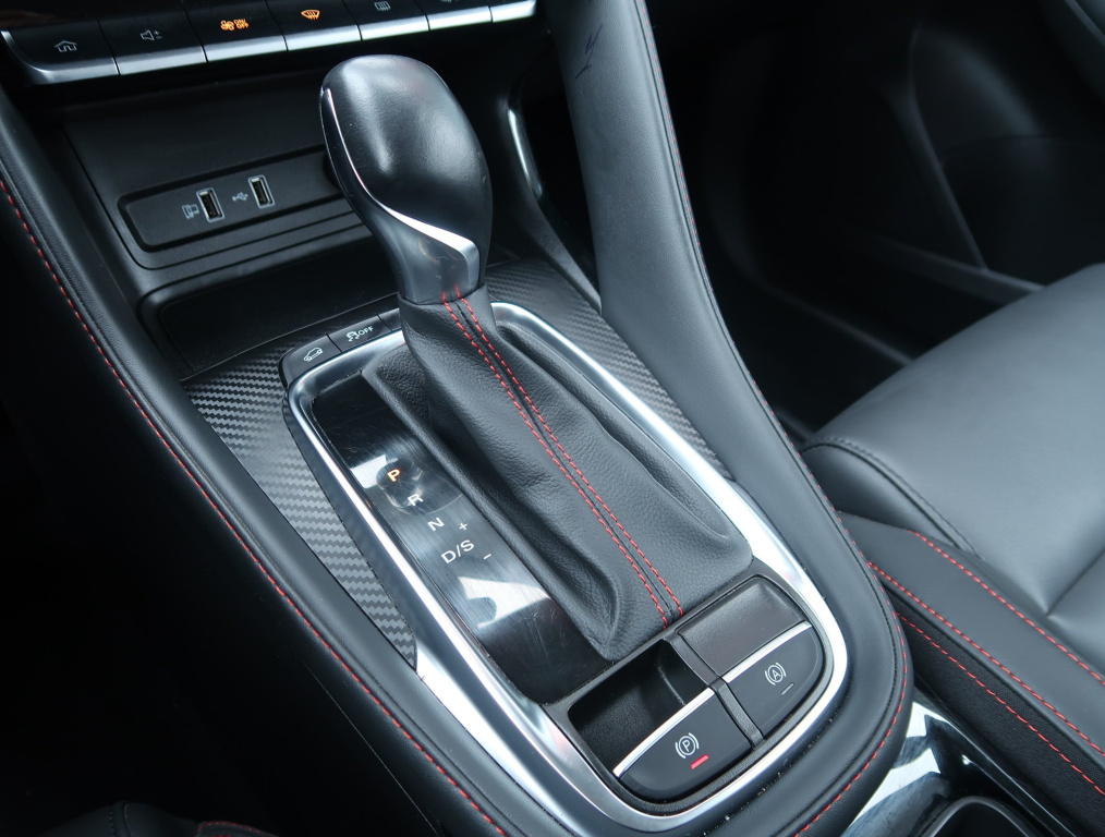 MG ZS SUV
