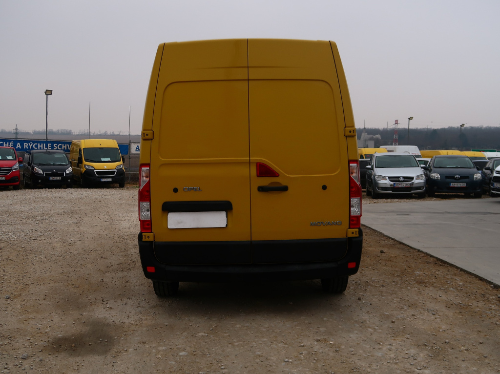 Opel Movano